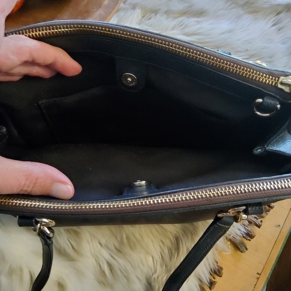 Authentic Coach Christie Carryall - Picture 12 of 15